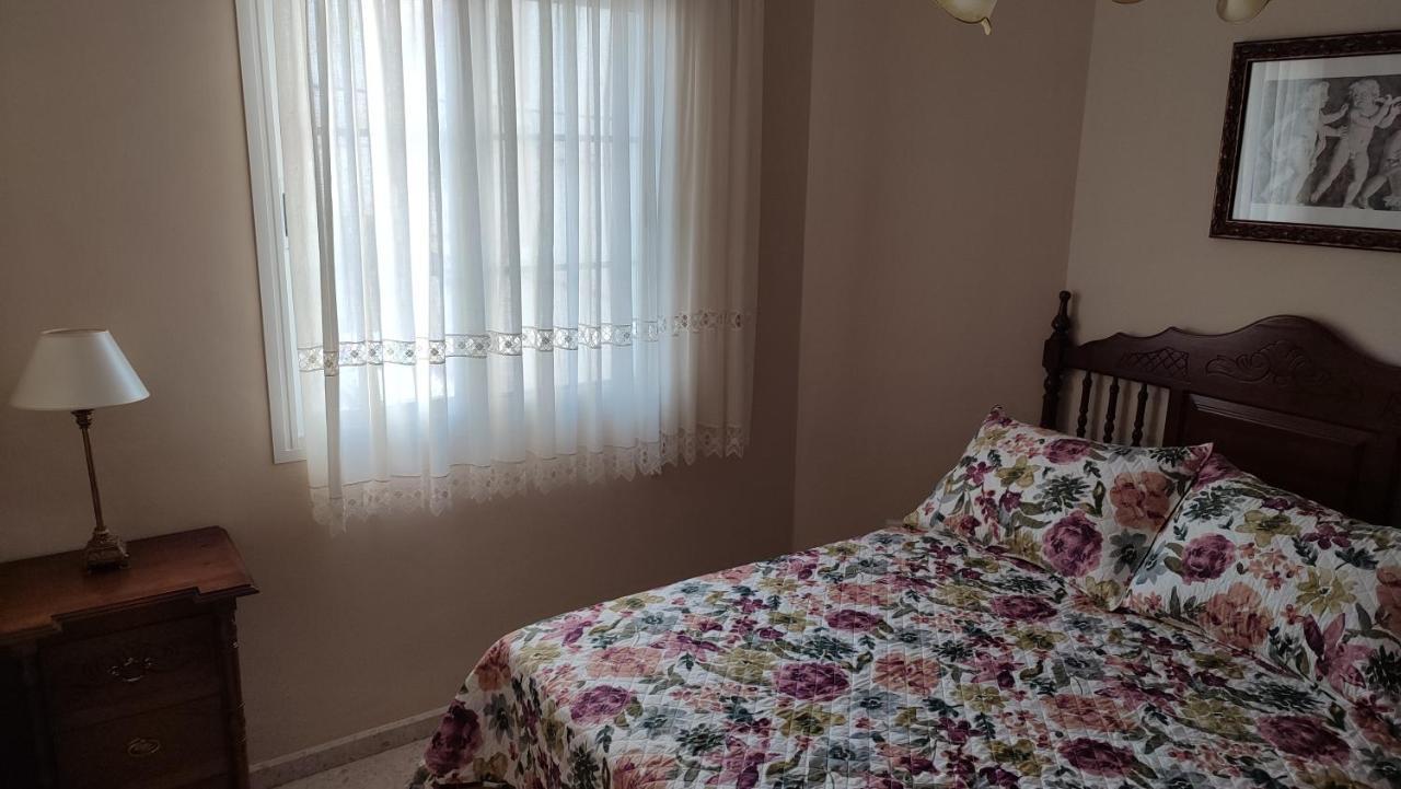 Apartamento junto a paseo Marítimo, centro de Torre del Mar Exterior foto
