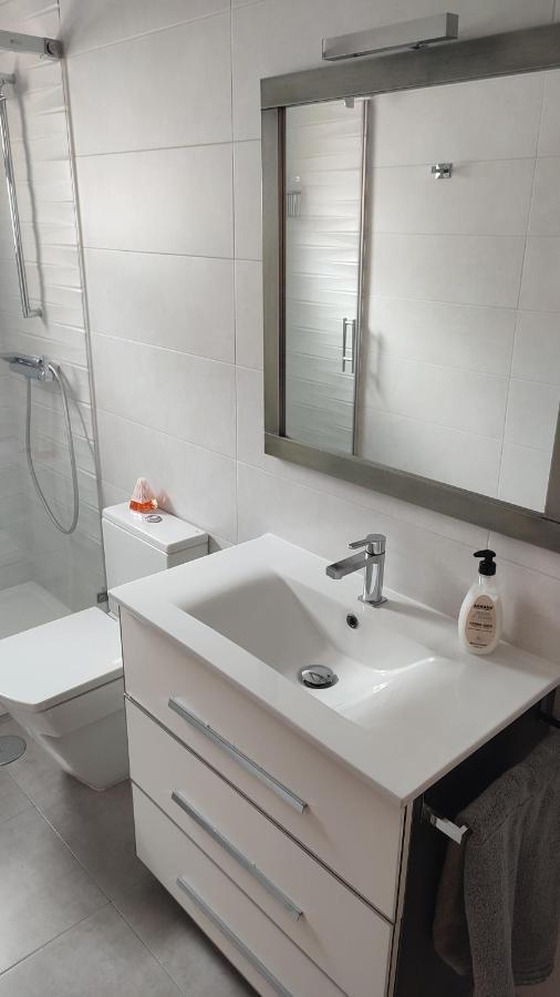 Apartamento junto a paseo Marítimo, centro de Torre del Mar Exterior foto